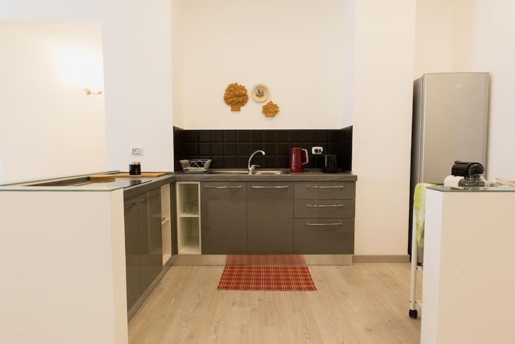 Appartamento 2 Camere Da Letto Al Politeama Palermo Exterior foto